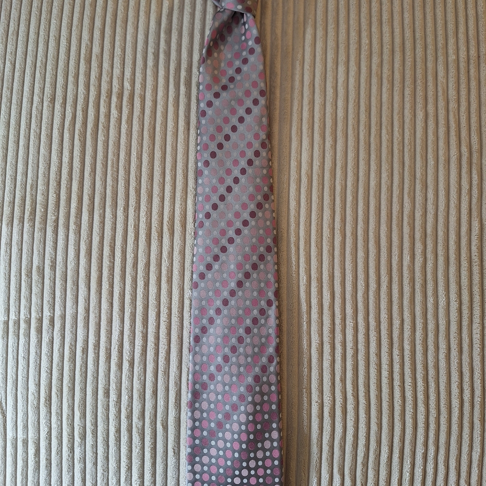 Dockers Gray and Pink Polka Dot Tie